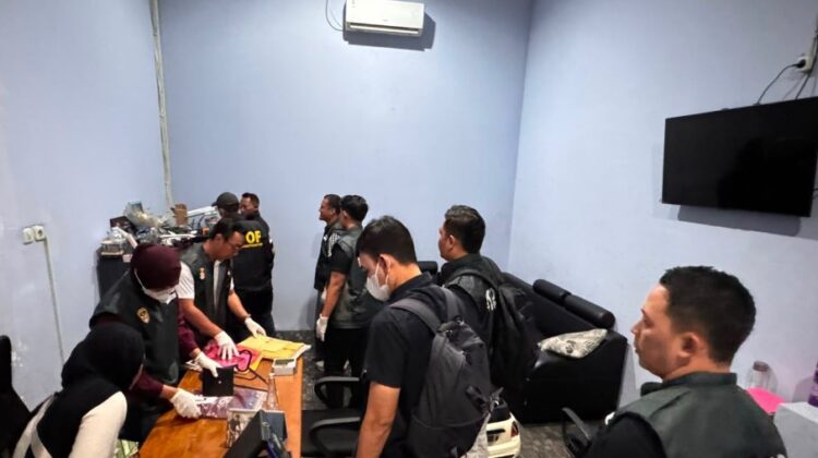 Polisi Geledah Empat Lokasi dan Sita Puluhan Dokumen (Foto: Dok. Kortastipidkor)