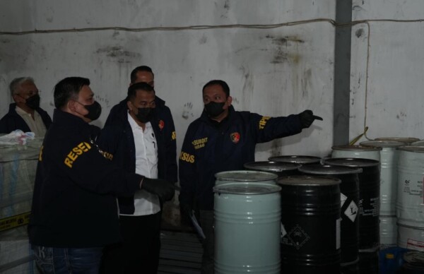 Bareskrim Polri sita 18,1 ton sianida ilegal dan tetapkan dua tersangka perdagangan bahan berbahaya. (Foto: Bareskrim Polri)