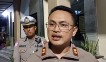 Kapolres Situbondo AKBP Bayu Anuwar Sidiqie, S.H., S.I.K., M.Sc. saat memberikan keterangan kepada awak media (Foto: Humas Polres Situbondo)