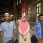 Dok. Foto pelapor Seliha didampingi suaminya dan saksi setelah selesai diminta keterangan oleh penyidik dan keluar dari Polresta Sumenep, Kamis, 22/10/2026.
